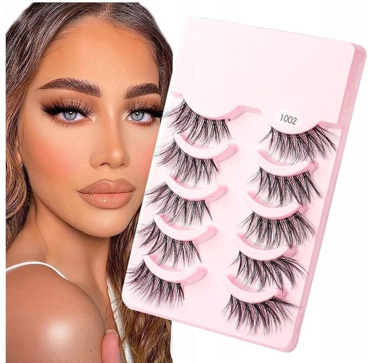 Aplikacja rzęs na pasku