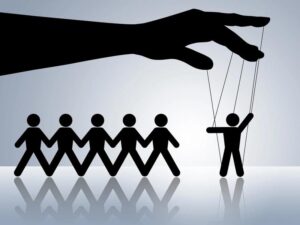 Jak skutecznie chronić się przed manipulacyjnymi technikami w biznesie i życiu codziennym: szkolenie z obrony przed manipulacją