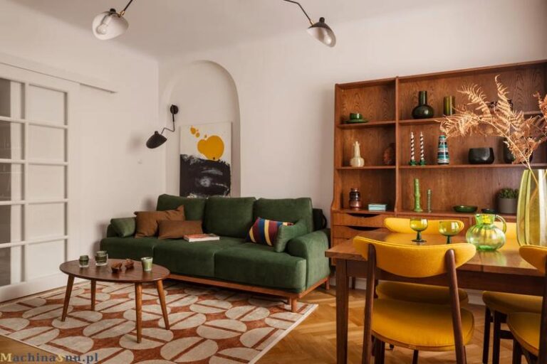 Jak ubrać się na imprezę w stylu PRL, aby wyglądać stylowo i tematycznie?