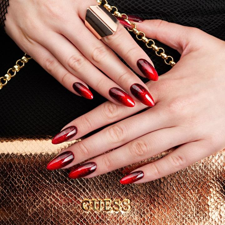 Czerwone paznokcie jesień