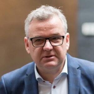 Artur Andrus – odkryj tajemnice jego kariery i życiorysu w każdym wieku