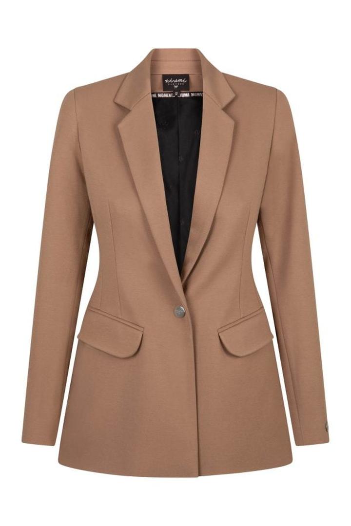 Trendy w długich marynarkach