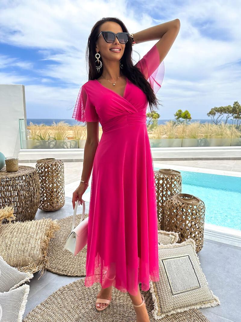 Jakie paznokcie pasują do różowej sukienki? Oto nasze propozycje!