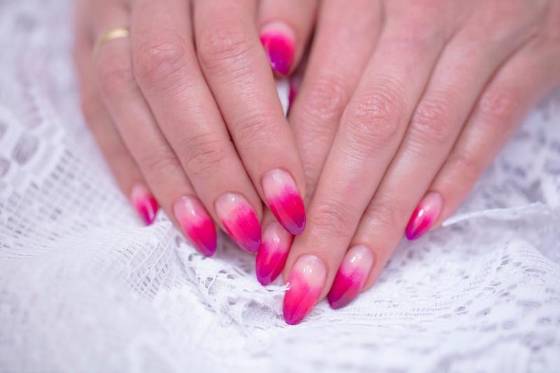 Jak zrobić gradient na paznokciach