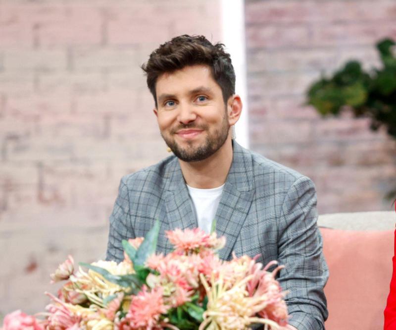 Piotr Wojdylo prowadzący Pytania na śniadanie