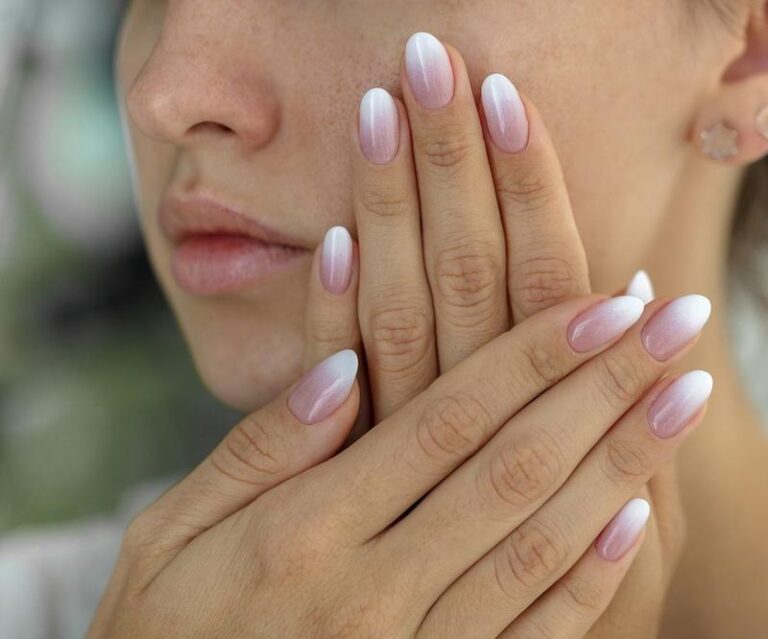 Odkryj piękno ombre na paznokciach: inspiracje i praktyczne wskazówki